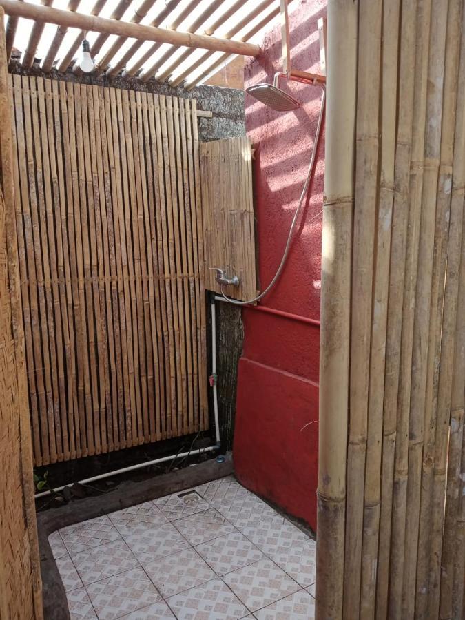 אמד Barracuda Beach Hostel מראה חיצוני תמונה