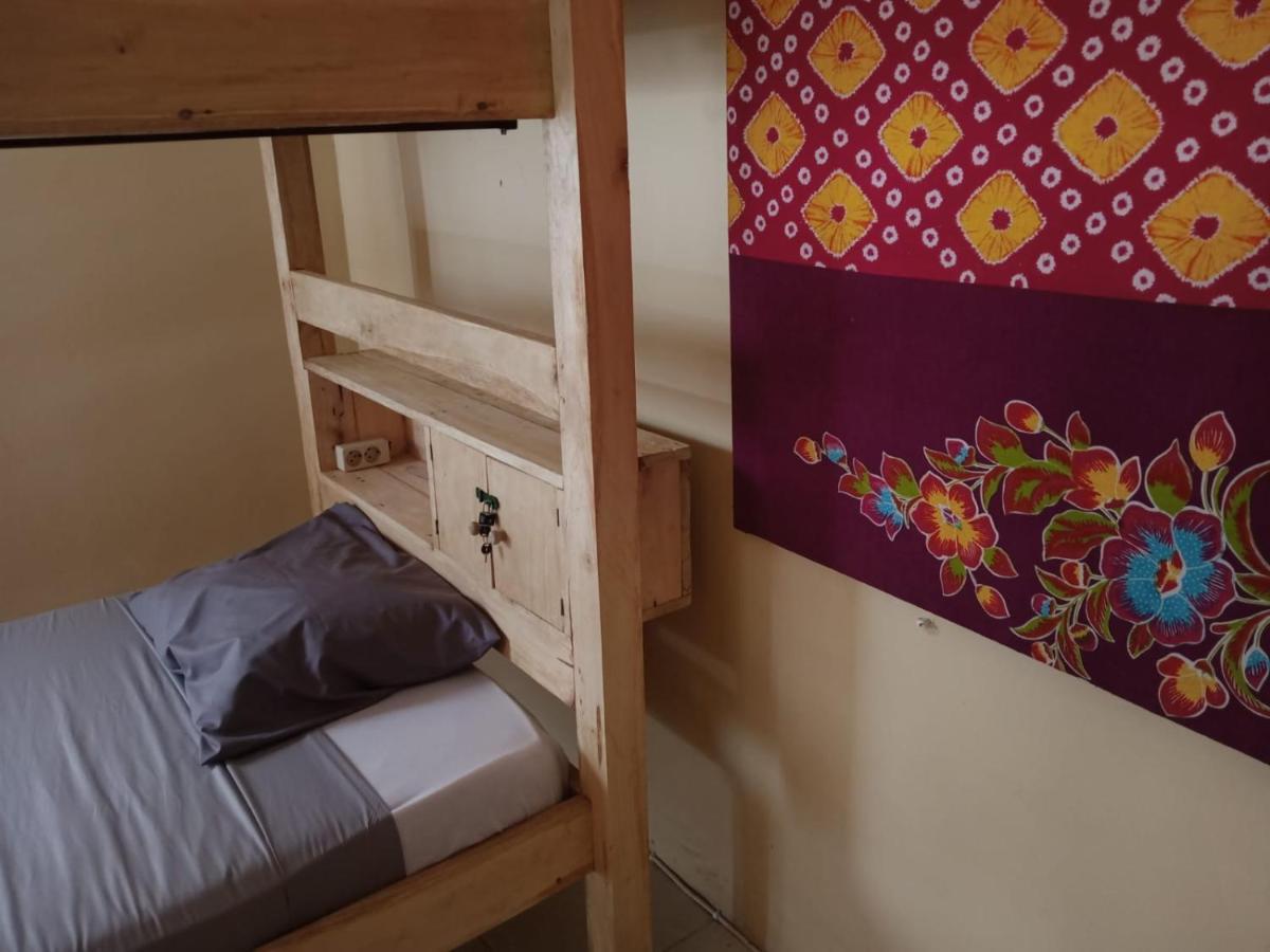 אמד Barracuda Beach Hostel מראה חיצוני תמונה